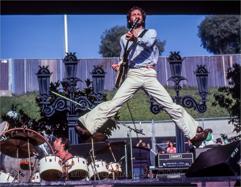 C67-36.jpg :: Oakland Stadium, Oakland, Ca. 10/9/76
