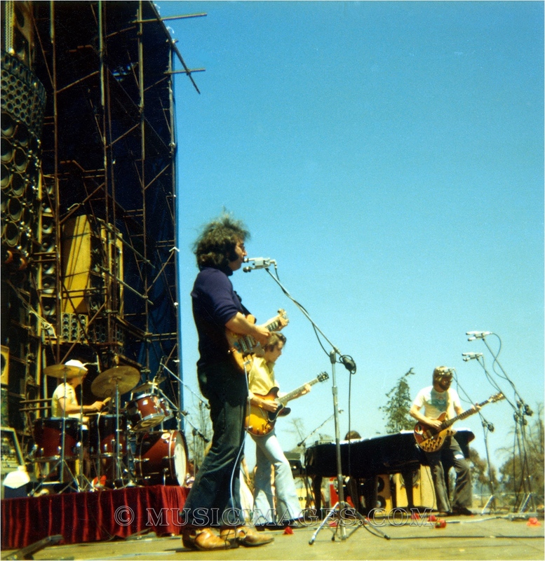 C700A-18.jpg :: Grateful Dead perform at Santa Barbara Stadium on May 25, 1974