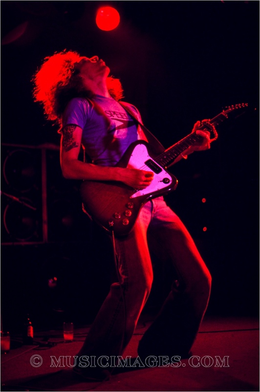 C74-33.jpg :: Old Waldorf club, San Francisco, Ca. 5/7/77