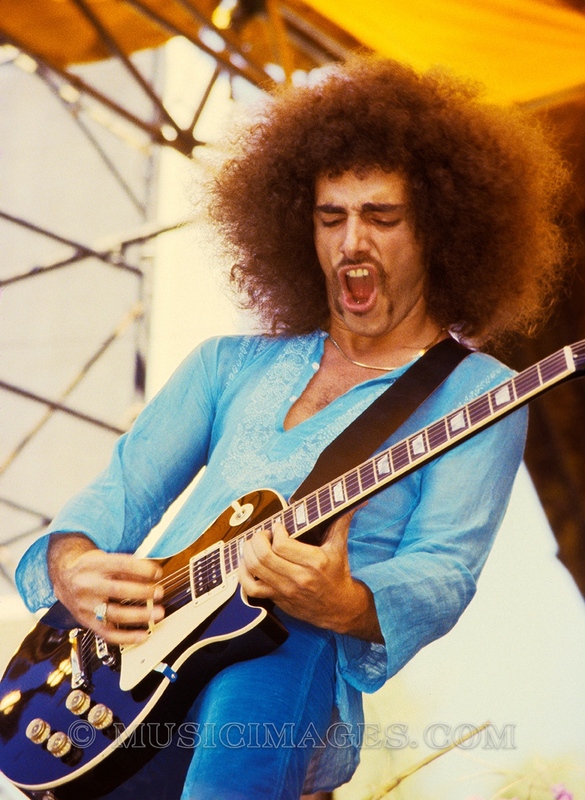 C92-17.jpg :: Neal Schon - Oakland Stadium, Oakland, Ca. 9/2/78