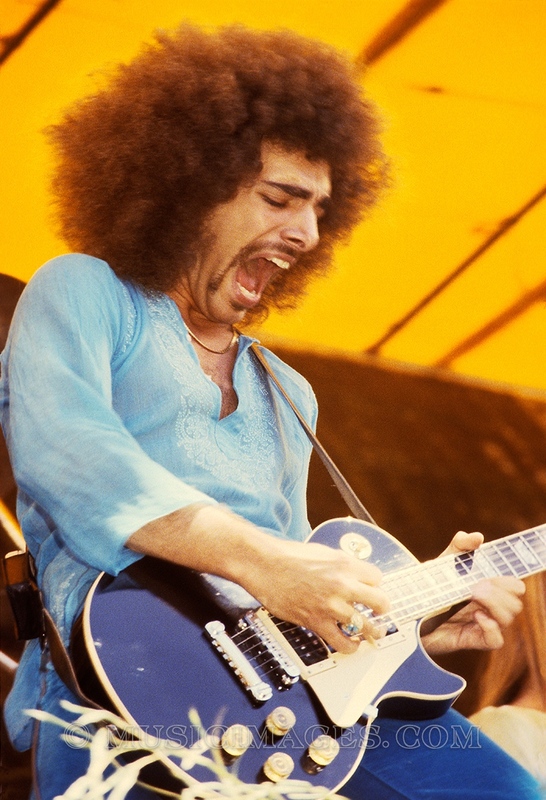 C92-31.jpg :: Neal Schon - Oakland Stadium, Oakland, Ca. 9/2/78