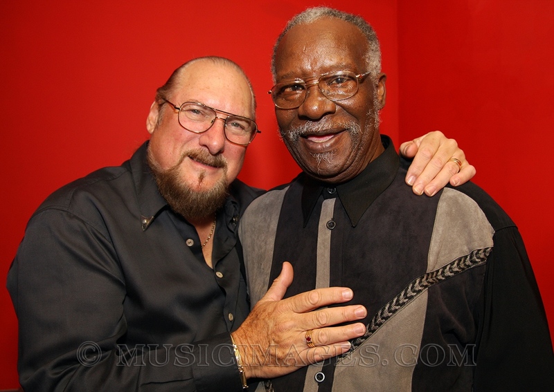 D006_0045_.jpg :: Steve Cropper & Lester Chambers backstage - Yoshi's jazz club, San Francisco 4/21/11