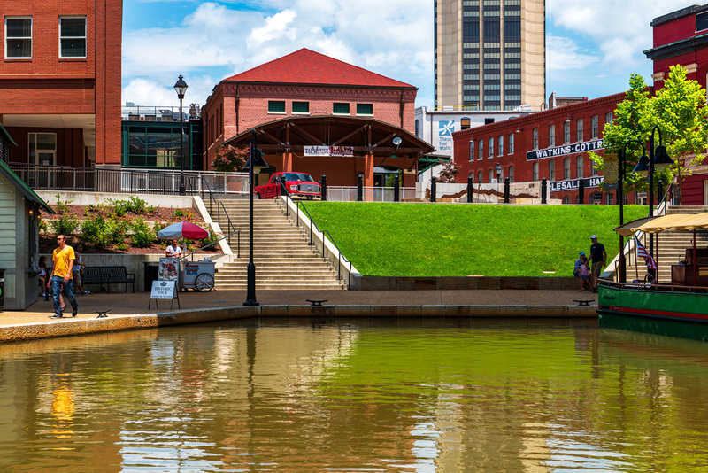 1 RiverFront Canal Cruises.jpg :: Thanksgiving 2011 Morganton, North Carolina