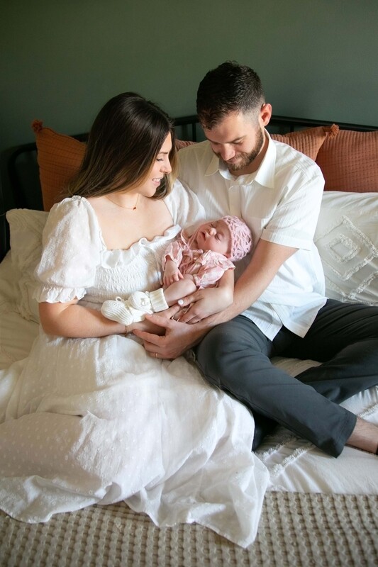 Newborn Pictures Family KC Photographer AE Photography.jpg