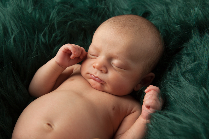 Newborn photographer Kansas City-3.jpg