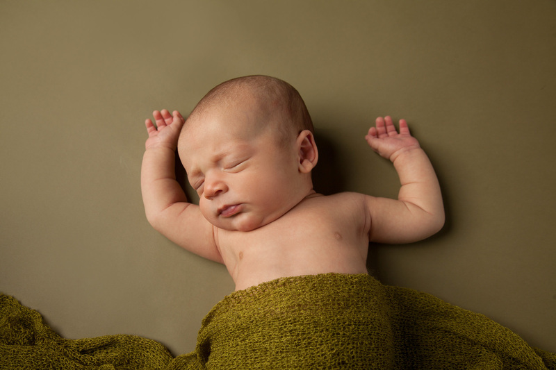 Newborn photographer Kansas City-6.jpg
