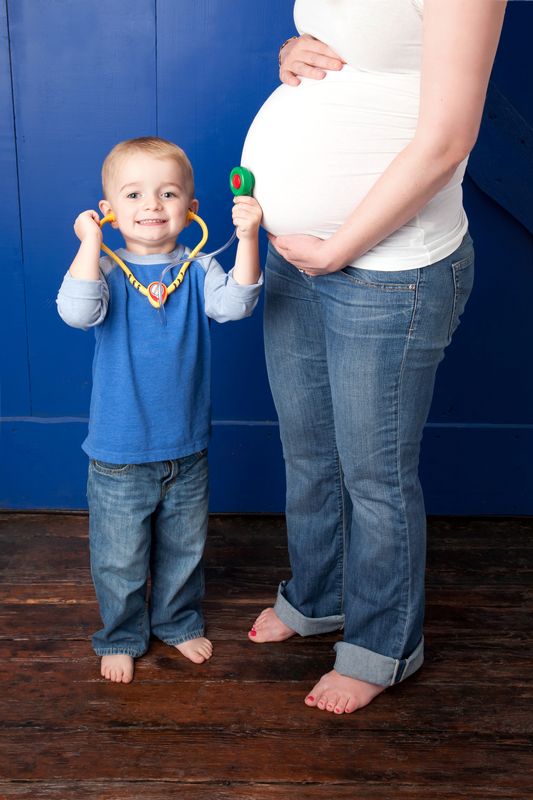 Kansas City Maternity Photographer53.jpg :: maternity, pregnant, pregnancy, portrait, portraits, picture, studio, Kansas City, AE Photography, shoot, baby, sibling, boy, brother, checkup, 