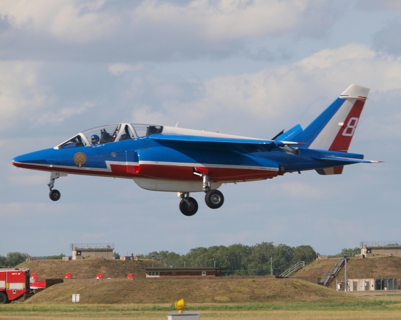 DASSAULT ALPHA JET PATROUILLE DE FRANCE 8 P1014041.jpg :: OLYMPUS DIGITAL CAMERA