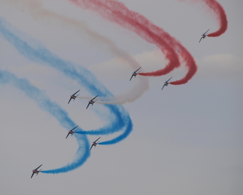 DASSAULT ALPHA JET PATROUILLE DE FRANCE P1015666(1).jpg :: OLYMPUS DIGITAL CAMERA