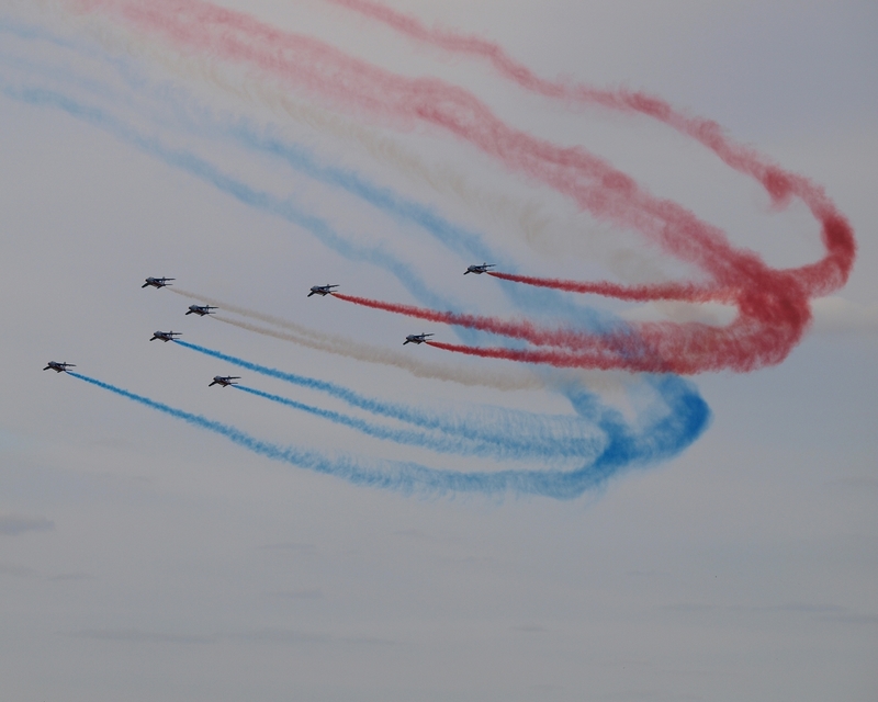DASSAULT ALPHA JET PATROUILLE DE FRANCE P1015667(1).jpg :: OLYMPUS DIGITAL CAMERA