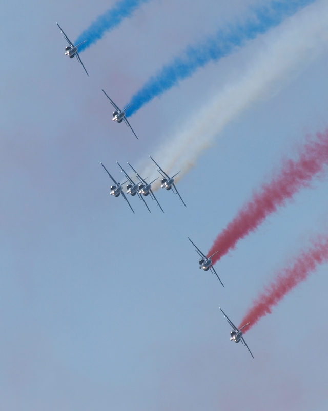 DASSAULT ALPHA JET PATROUILLE DE FRANCE P1017402(1).jpg :: OLYMPUS DIGITAL CAMERA
