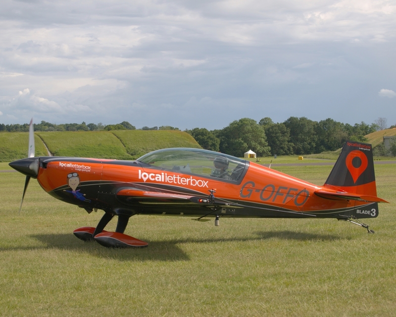 EXTRA 300 G-OFFO BLADES P1019163(1).jpg