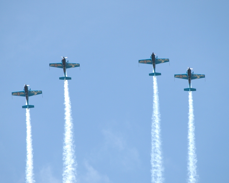 EXTRA 300 G-ZEXL G-ZXEL G-ZXCL G-OFFO BLADES P1014477(1).jpg