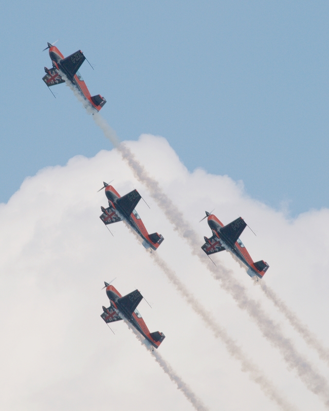 EXTRA 300 G-ZEXL G-ZXEL G-ZXCL G-OFFO BLADES P1014621(1).jpg