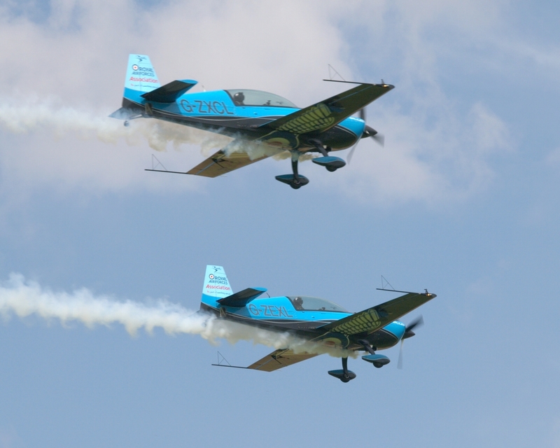 EXTRA 300 G-ZXCL G-ZEXL BLADES P1014532(1).jpg