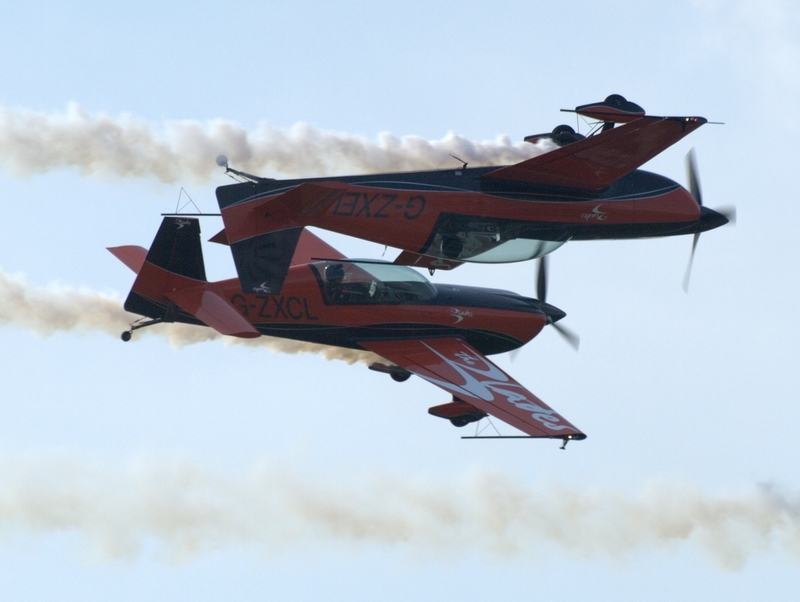 EXTRA 300 G-ZXCL G-ZXEL BLADES P6084309(1).jpg