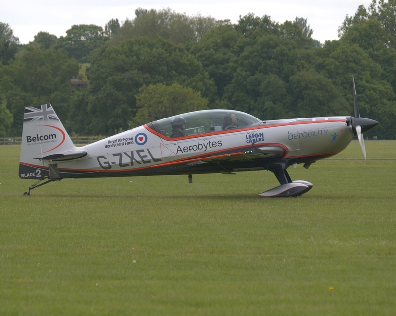 EXTRA 300 G-ZXEL BLADES P1011592(1).jpg