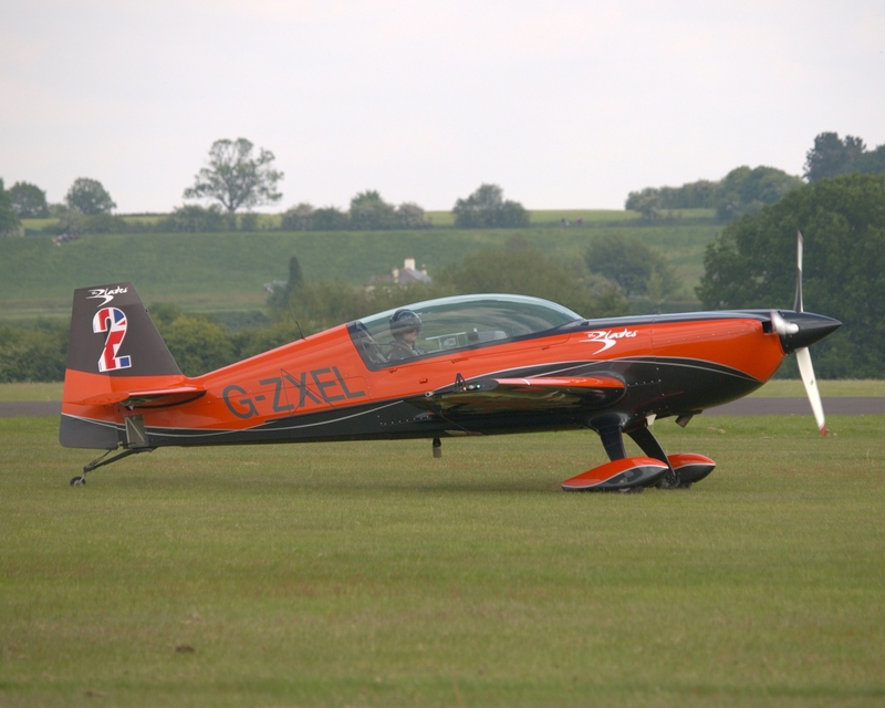 EXTRA 300 G-ZXEL BLADES P1014551(1).jpg