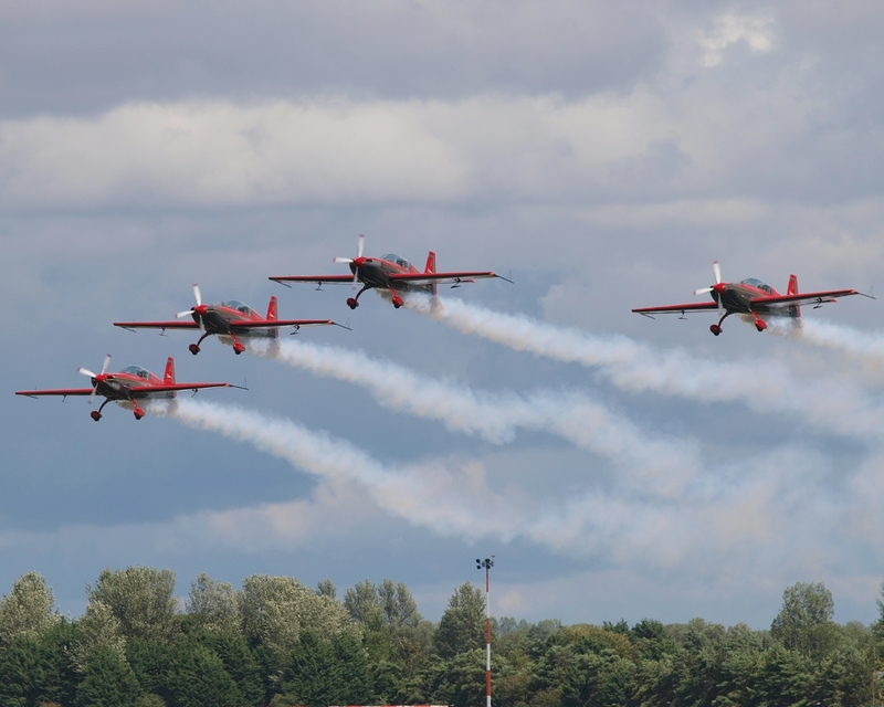 EXTRA 300 ROYAL JORDANIAN FALCONS P7164258(1).jpg :: OLYMPUS DIGITAL CAMERA