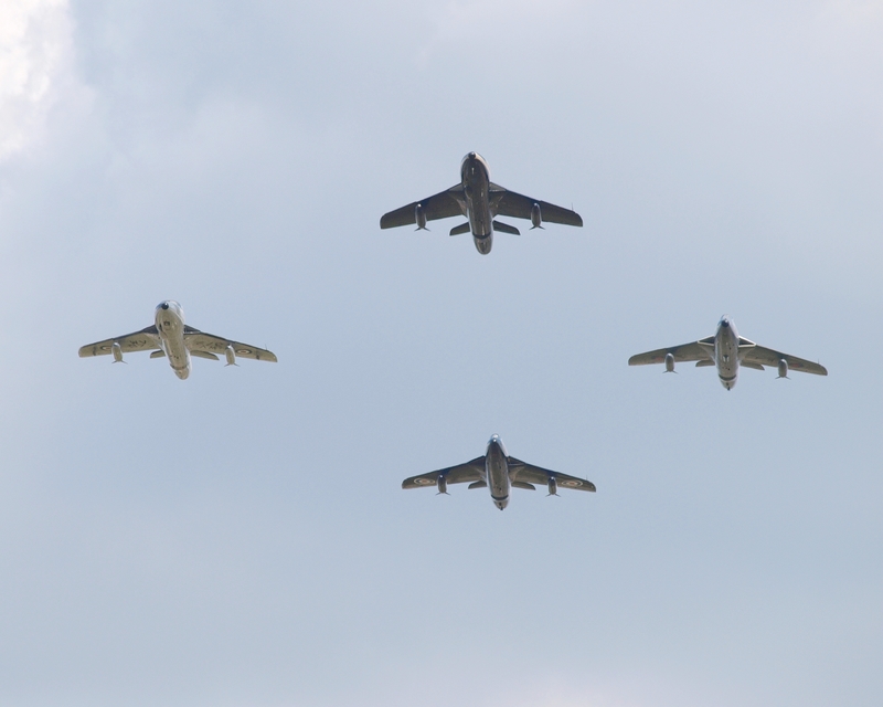 HAWKER HUNTER TEAM VIPER P7143157(1).jpg :: OLYMPUS DIGITAL CAMERA