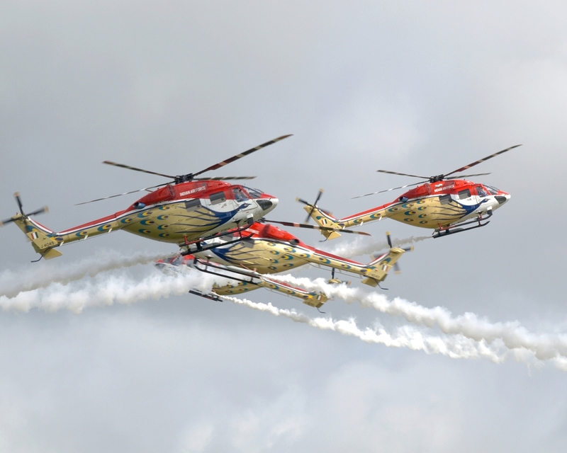 HINDUSTAN ALH DHRUV SARANG HELICOPTER DISPLAY TEAM P7118104(1).jpg