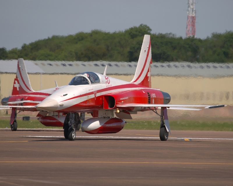 NORTHROP F-5 TIGER J-3082 PATROUILLE SUISSE P1012226(1).jpg