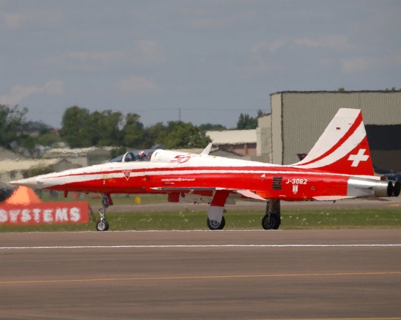 NORTHROP F-5 TIGER J-3082 PATROUILLE SUISSE P1012568(1).jpg