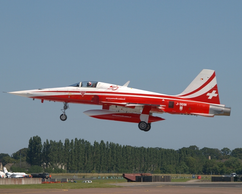 NORTHROP F-5 TIGER J-3091 PATROUILLE SUISSE P1012202(1).jpg