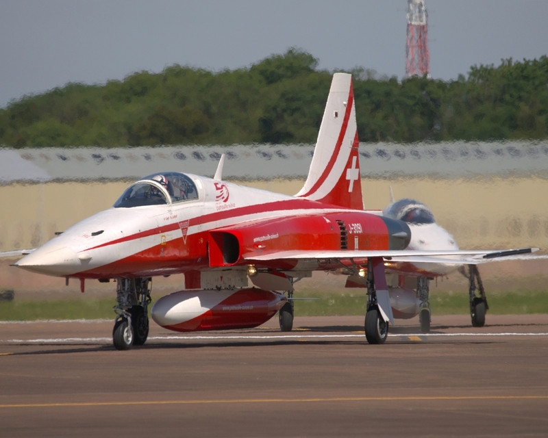NORTHROP F-5 TIGER J-3091 PATROUILLE SUISSE P1012224(1).jpg