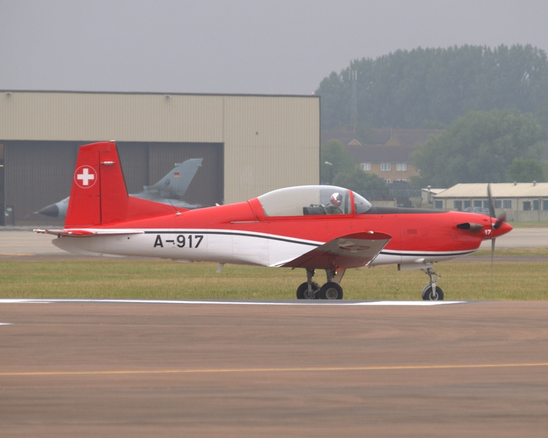 PILATUS PC-7 A-917 PC-7 DISPLAY TEAM P1010191(1).jpg