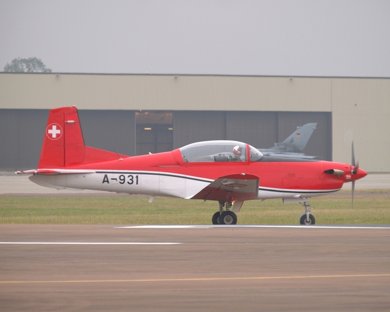 PILATUS PC-7 A-931 PC-7 DISPLAY TEAM P1010169(1).jpg