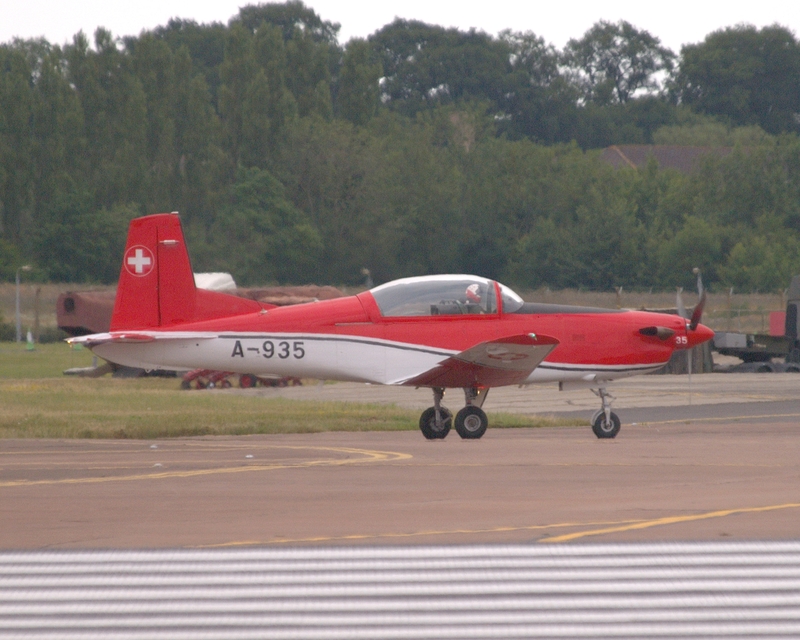 PILATUS PC-7 A-935 PC-7 DISPLAY TEAM P1010044(1).jpg