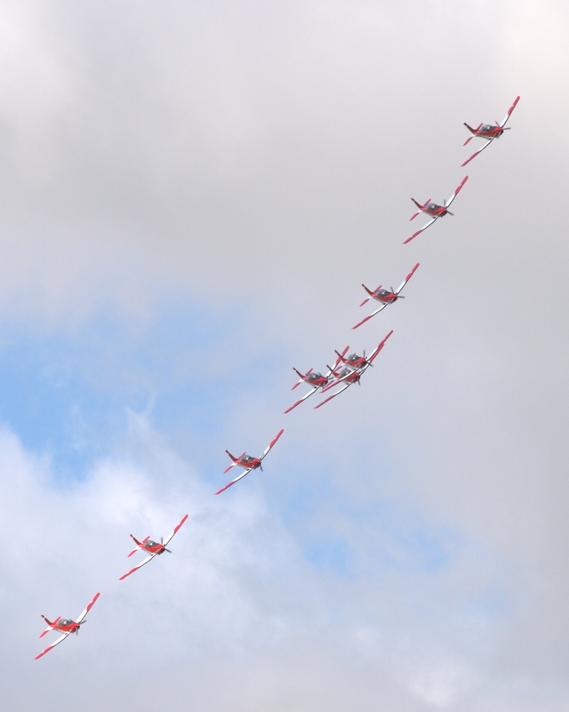 PILATUS PC-7 PC-7 DISPLAY TEAM P1012256.jpg