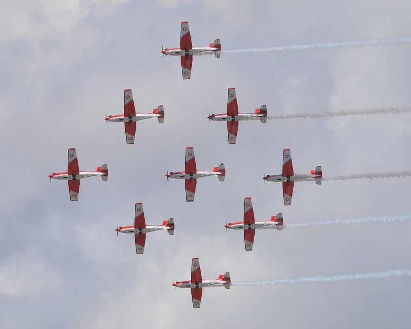 PILATUS PC-7 PC-7 DISPLAY TEAM P1016101.jpg :: OLYMPUS DIGITAL CAMERA