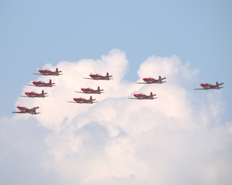 PILATUS PC-7 PC-7 DISPLAY TEAM P10182381.jpg