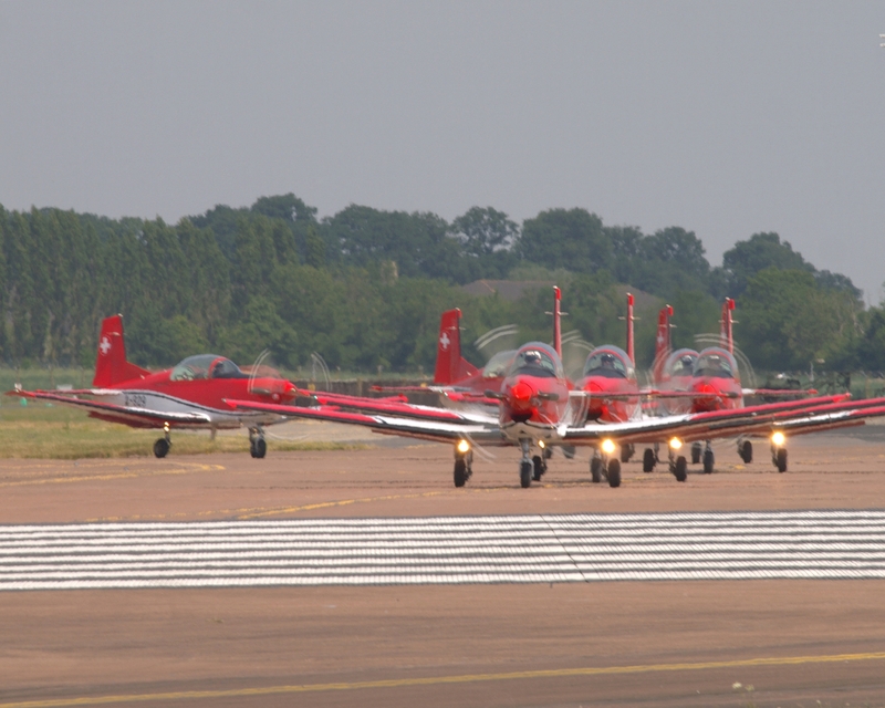 PILATUS PC-7 PC-7 DISPLAY TEAM P1018871.jpg