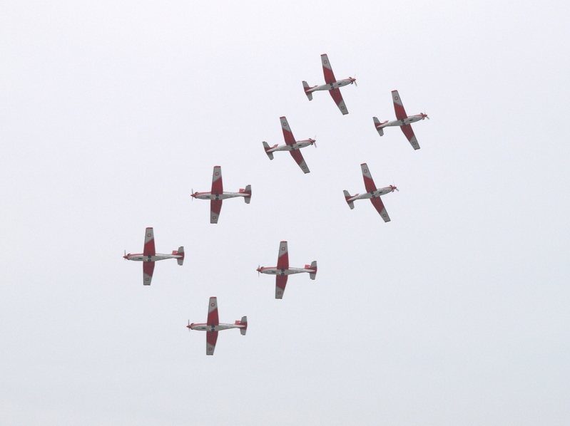 PILATUS PC-7 PC-7 DISPLAY TEAM P7167460.jpg