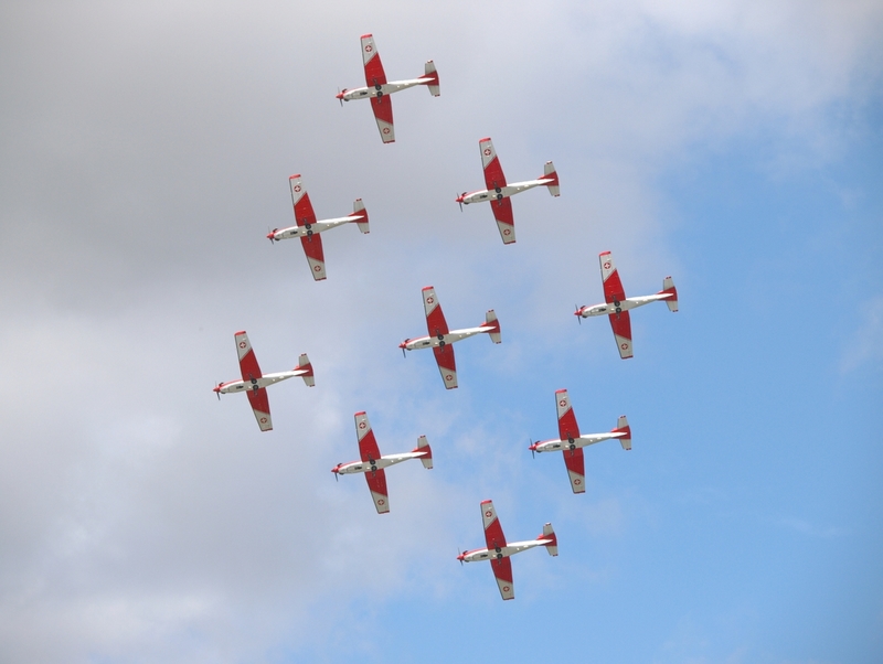 PILATUS PC-7 PC-7 DISPLAY TEAM P7189302.jpg
