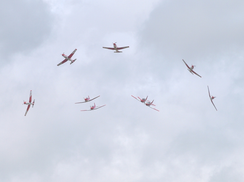 PILATUS PC-7 PC-7 DISPLAY TEAM P7190502.jpg