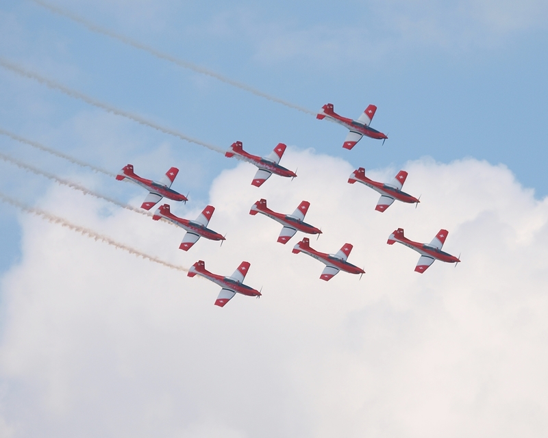 PILATUS PC-7 PC-7 SWISS DISPLAY TEAM E3145562.jpg :: OLYMPUS DIGITAL CAMERA