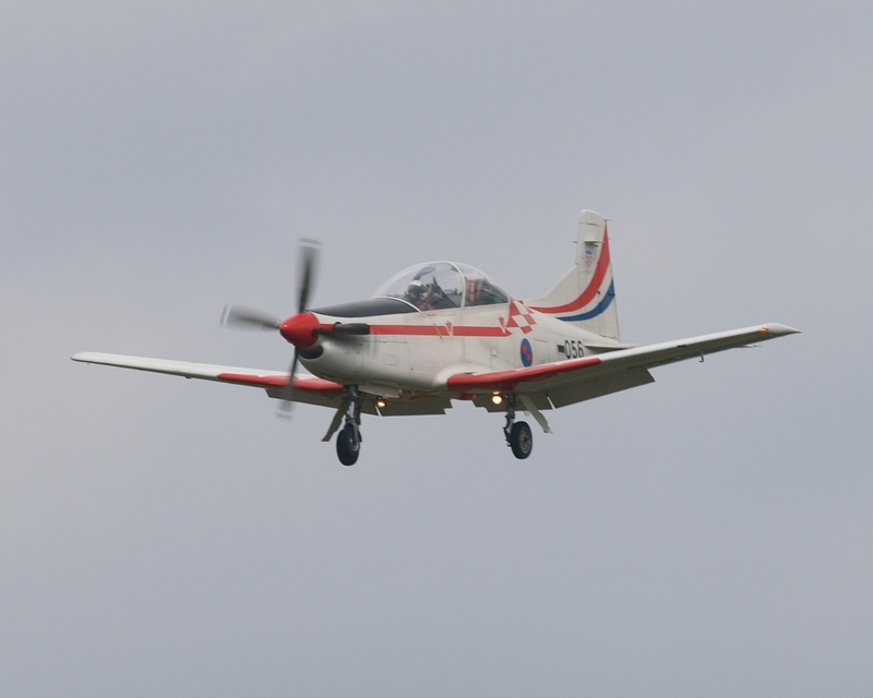 PILATUS PC-9M 056 KRILA OLUJE P1013796.jpg :: OLYMPUS DIGITAL CAMERA