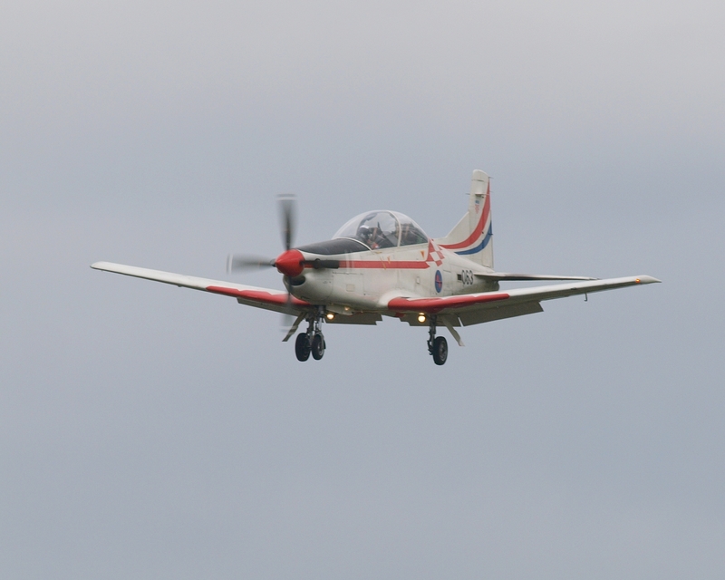 PILATUS PC-9M 063 KRILA OLUJE P1013799.jpg :: OLYMPUS DIGITAL CAMERA