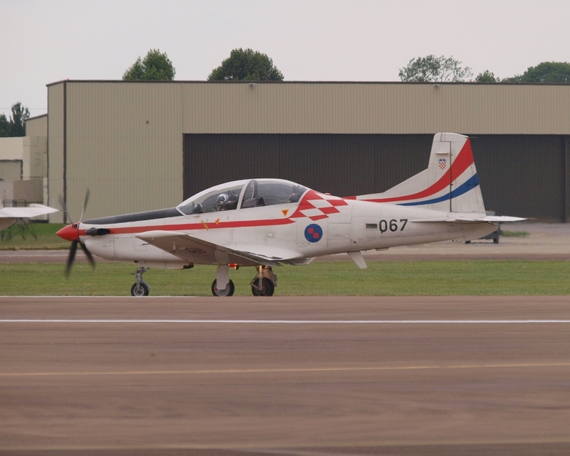 PILATUS PC-9M 067 KRILA OLUJE P1012008.jpg :: OLYMPUS DIGITAL CAMERA
