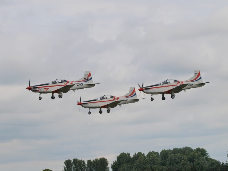PILATUS PC-9M KRILA OLUJE P1011419.jpg :: OLYMPUS DIGITAL CAMERA
