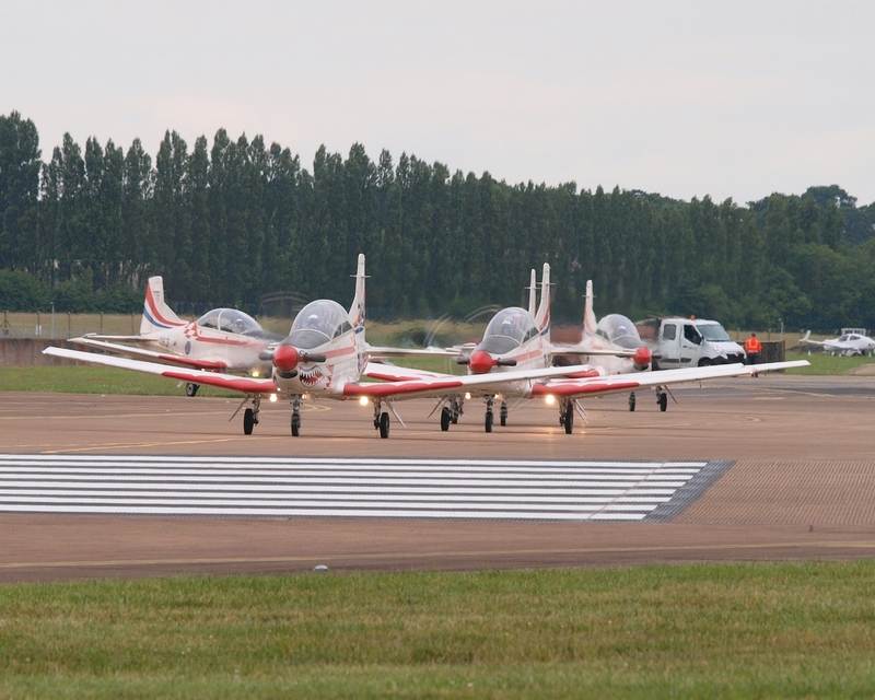 PILATUS PC-9M KRILA OLUJE P1012002.jpg :: OLYMPUS DIGITAL CAMERA