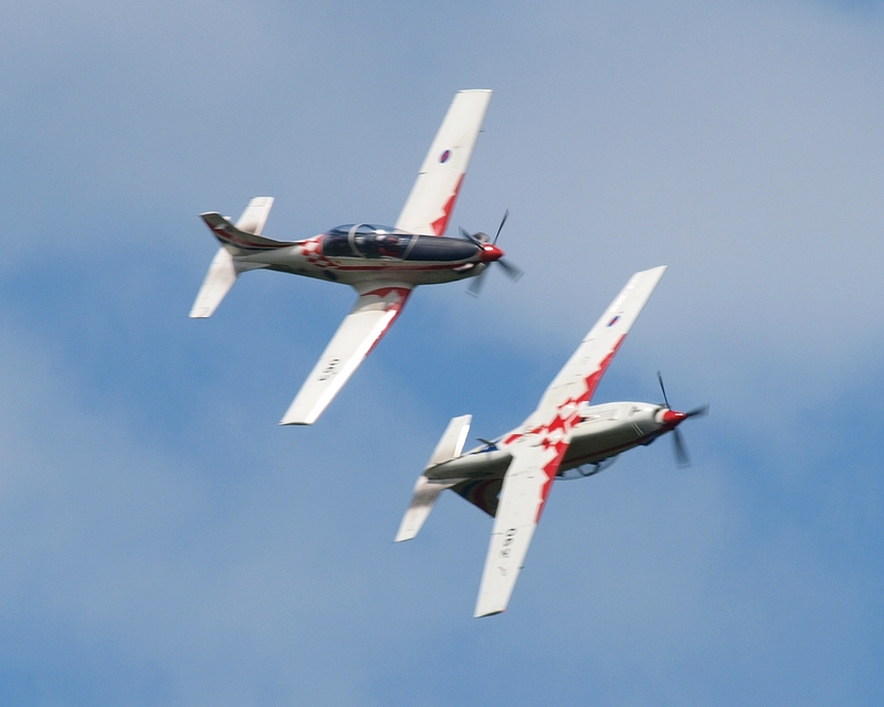 PILATUS PC-9M KRILA OLUJE P1015160.jpg :: OLYMPUS DIGITAL CAMERA
