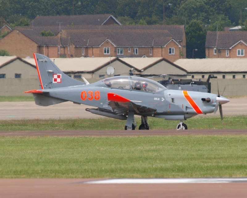 PZL-130 ORLIK 038 ORLIK AEROBATIC GROUP P1013930.jpg :: OLYMPUS DIGITAL CAMERA