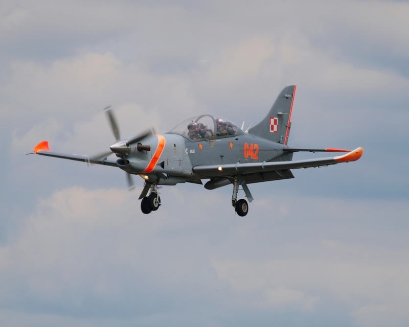 PZL-130 ORLIK 042 ORLIK AEROBATIC GROUP P1010769.jpg :: OLYMPUS DIGITAL CAMERA