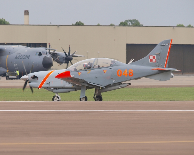 PZL-130 ORLIK 048 ORLIK AEROBATIC GROUP P1013858.jpg :: OLYMPUS DIGITAL CAMERA