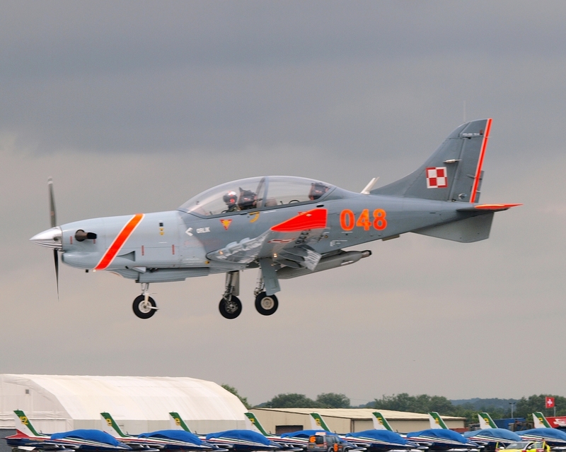 PZL-130 ORLIK 048 ORLIK AEROBATIC GROUP P1013928.jpg :: OLYMPUS DIGITAL CAMERA